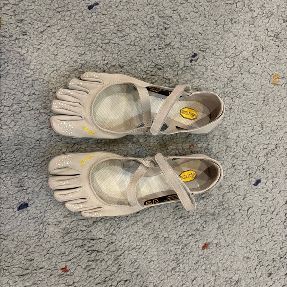 Vibram Fivefingers Vsoul Grey Ballet Shoes 6.5-7 - Picture 1 of 5